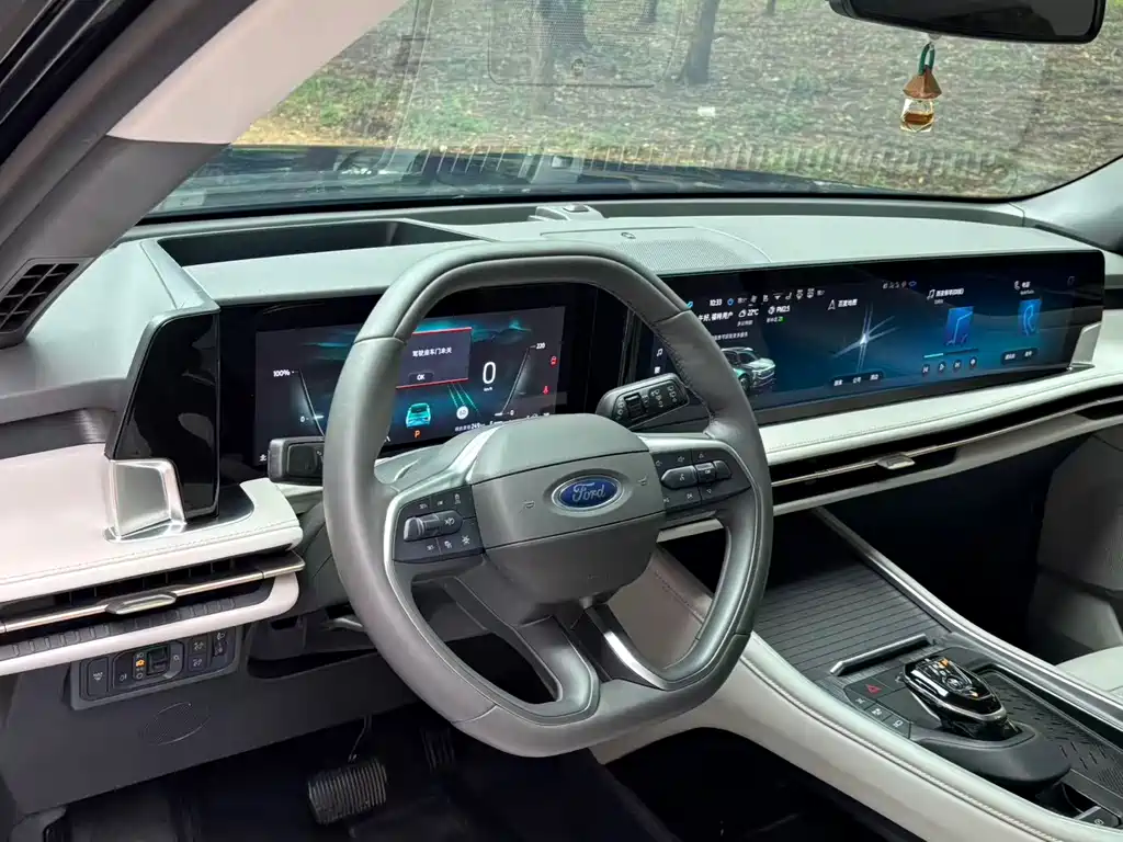 Ford Edge — фото 8