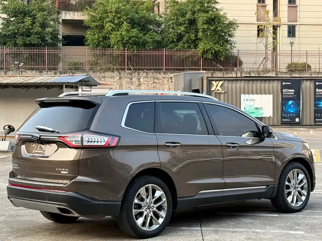 Ford Edge — фото 4
