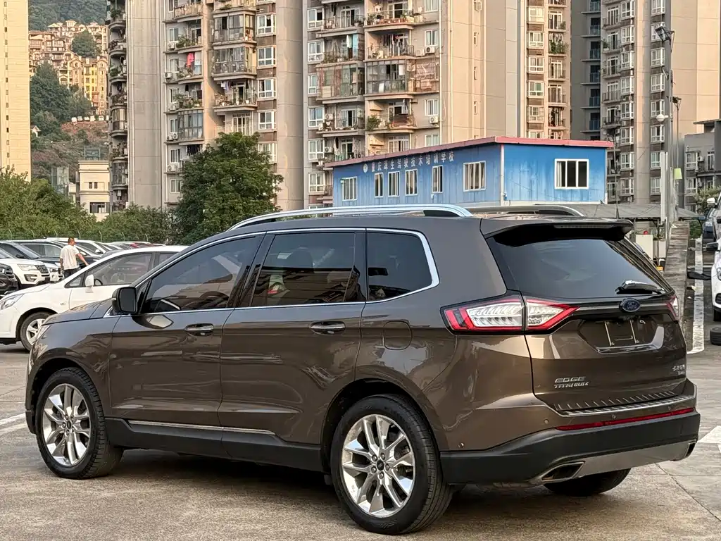 Ford Edge — фото 6