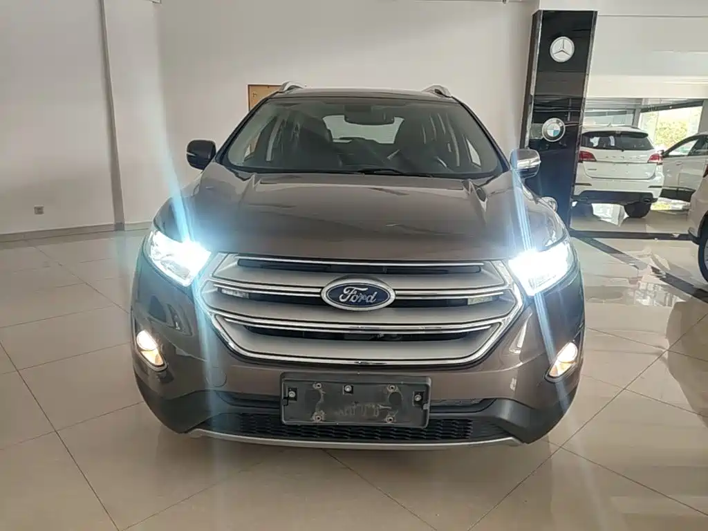 Ford Edge — фото 3