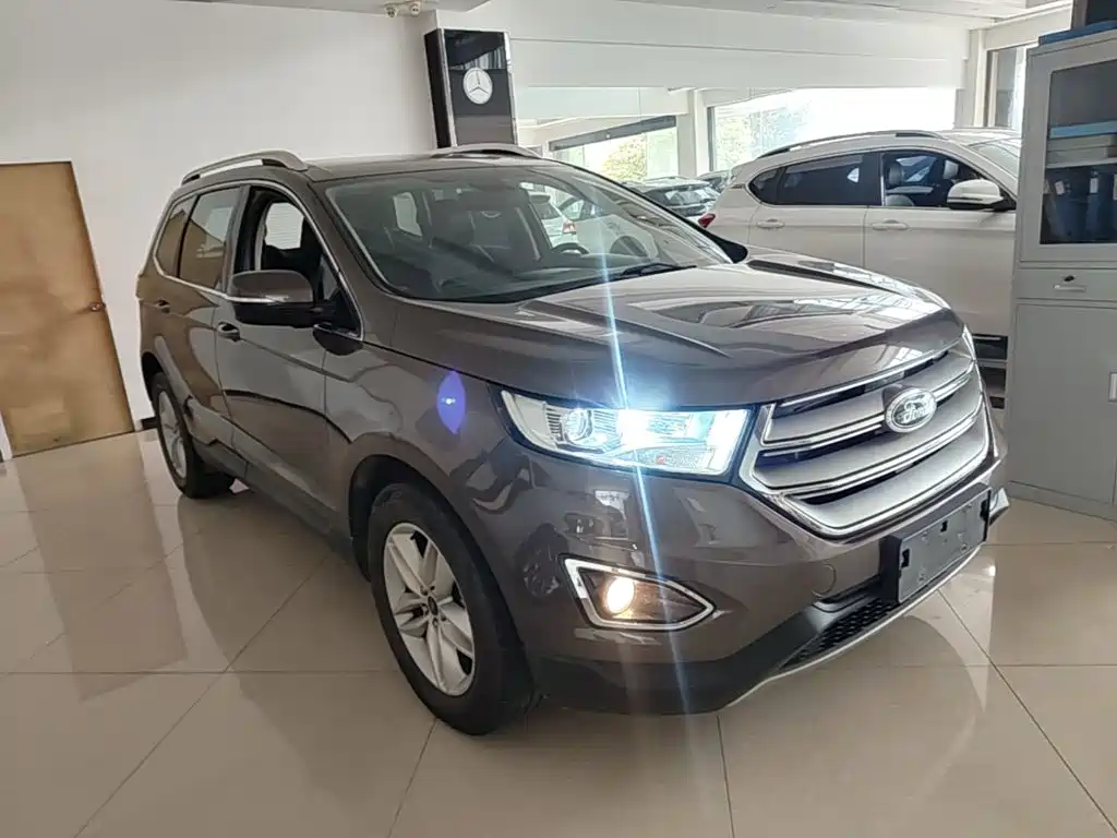Ford Edge — фото 4