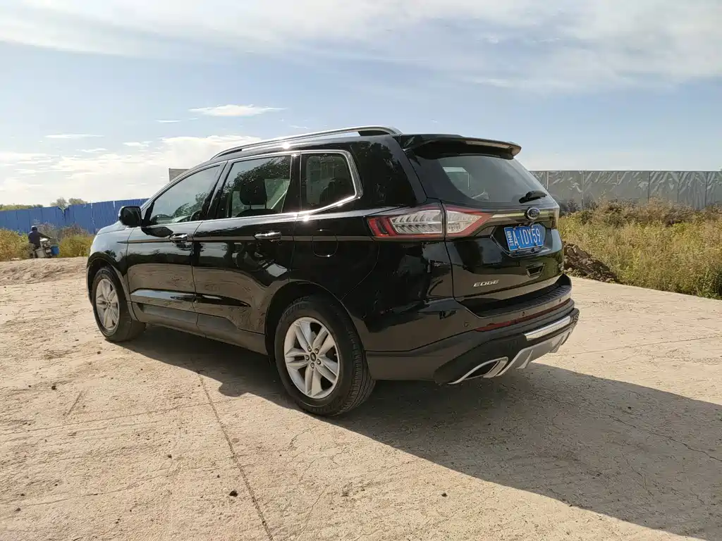 Ford Edge — фото 5