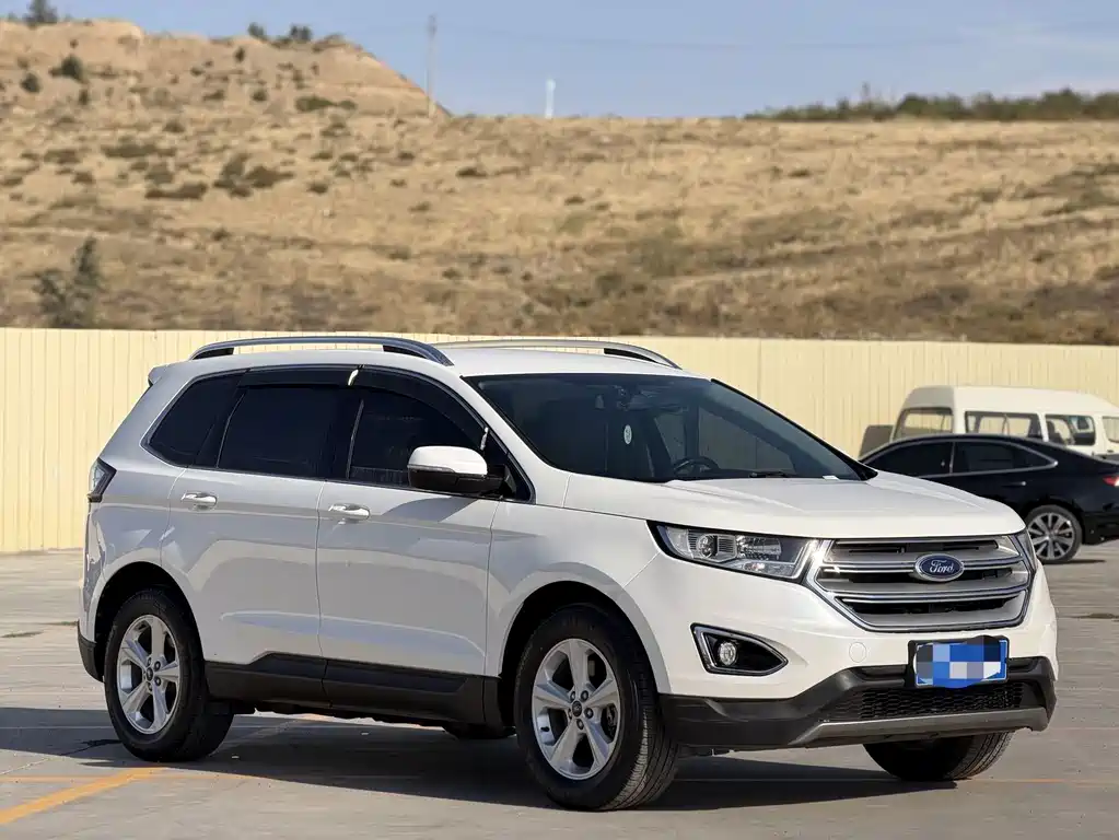 Ford Edge — фото 3