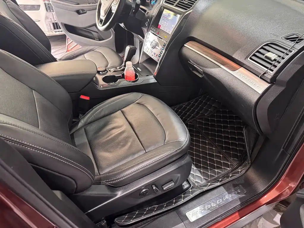 Ford Explorer (Import) — фото 22