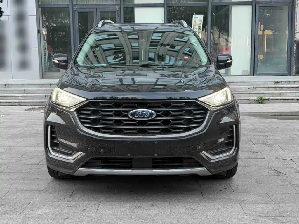 Ford Edge — фото 9
