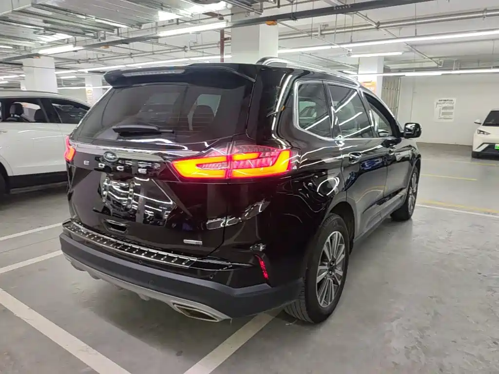 Ford Edge — фото 7