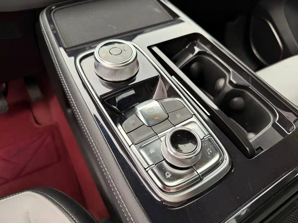 Ford Equator Sport New Energy — фото 9