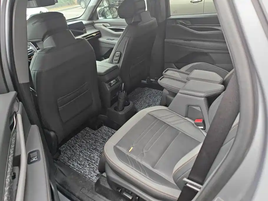Ford Edge — фото 11