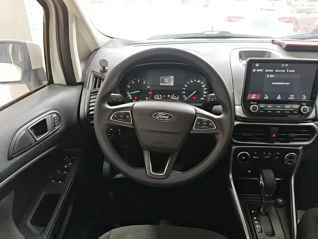 Ford Ecosport — фото 11