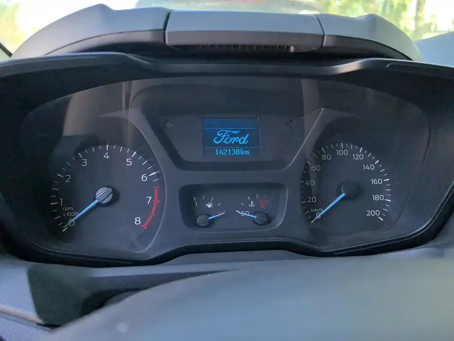 Ford Tourneo — фото 14