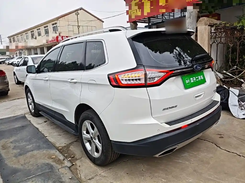 Ford Edge — фото 5