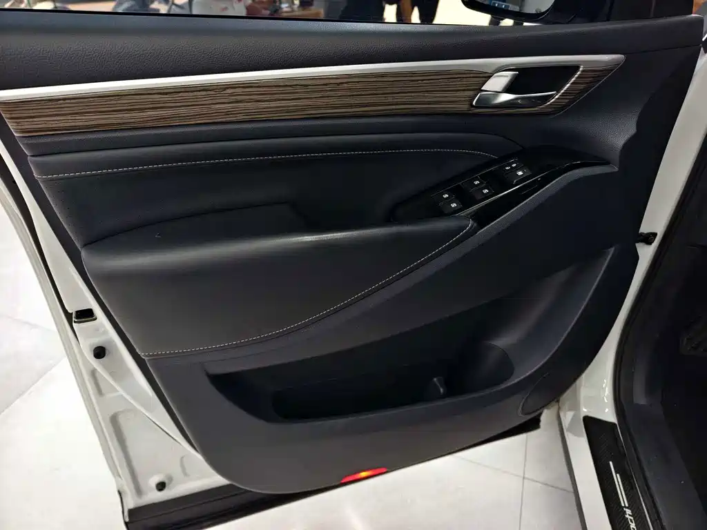 GAC Motor Trumpchi M8 — фото 11