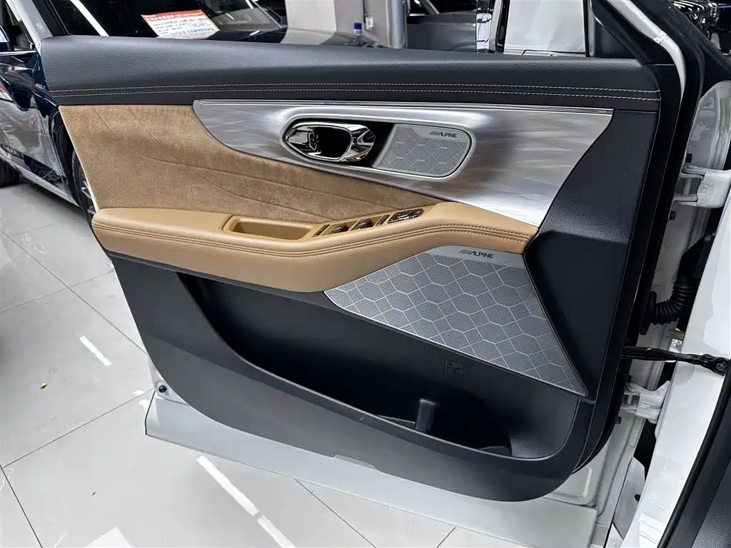 GAC Motor Trumpchi ES9 — фото 11