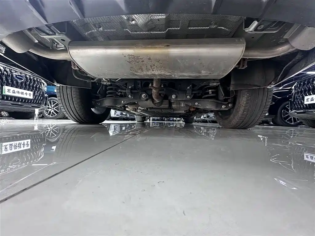 GAC Motor Trumpchi ES9 — фото 38