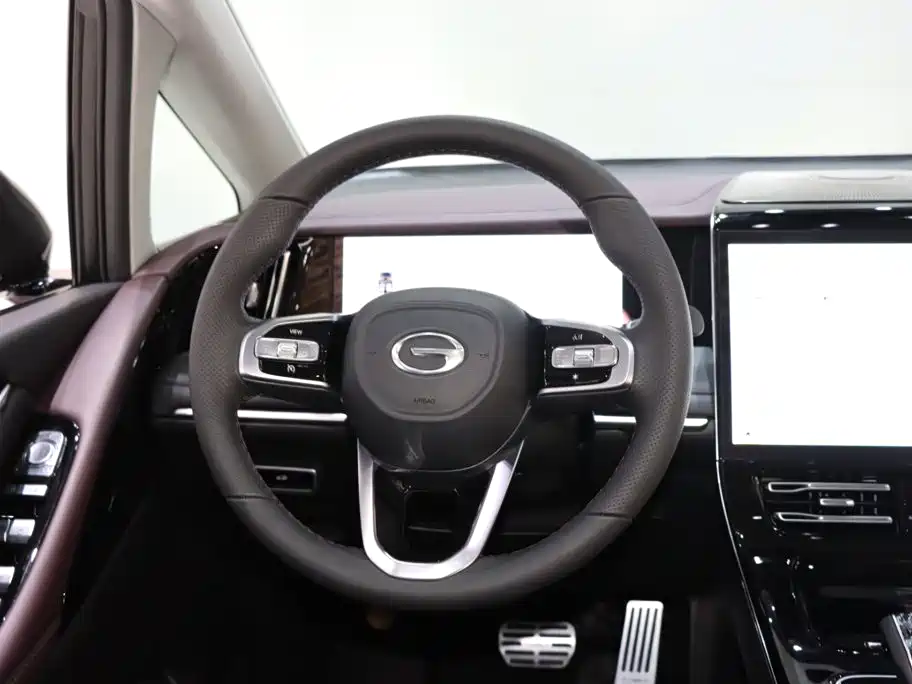 GAC Motor Trumpchi M8 — фото 13