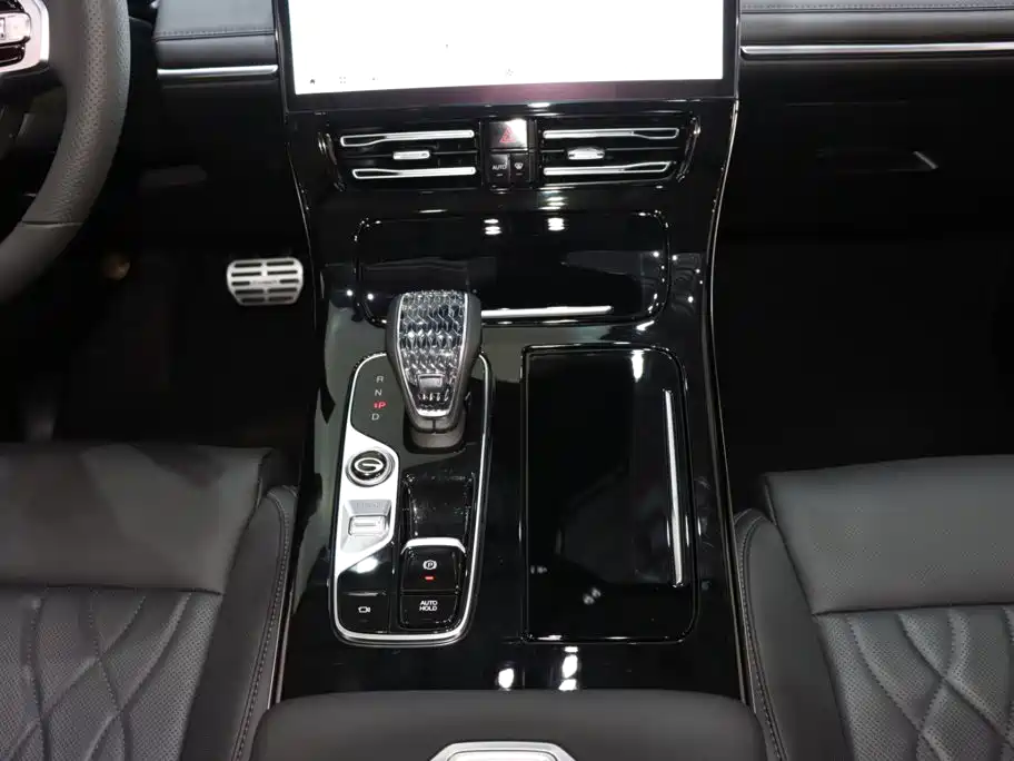 GAC Motor Trumpchi M8 — фото 15