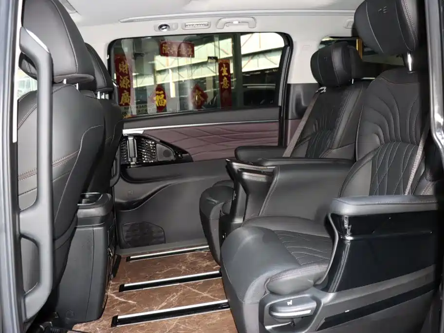 GAC Motor Trumpchi M8 — фото 10