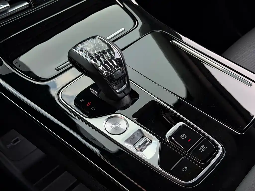 GAC Motor Trumpchi M8 — фото 11