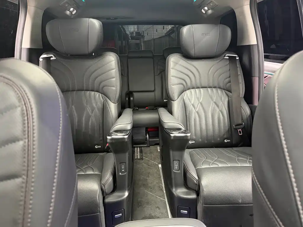 GAC Motor Trumpchi M8 — фото 17