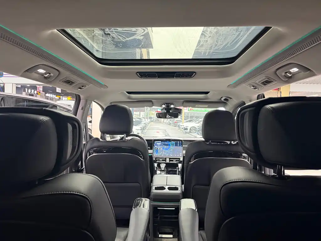 GAC Motor Trumpchi M8 — фото 19