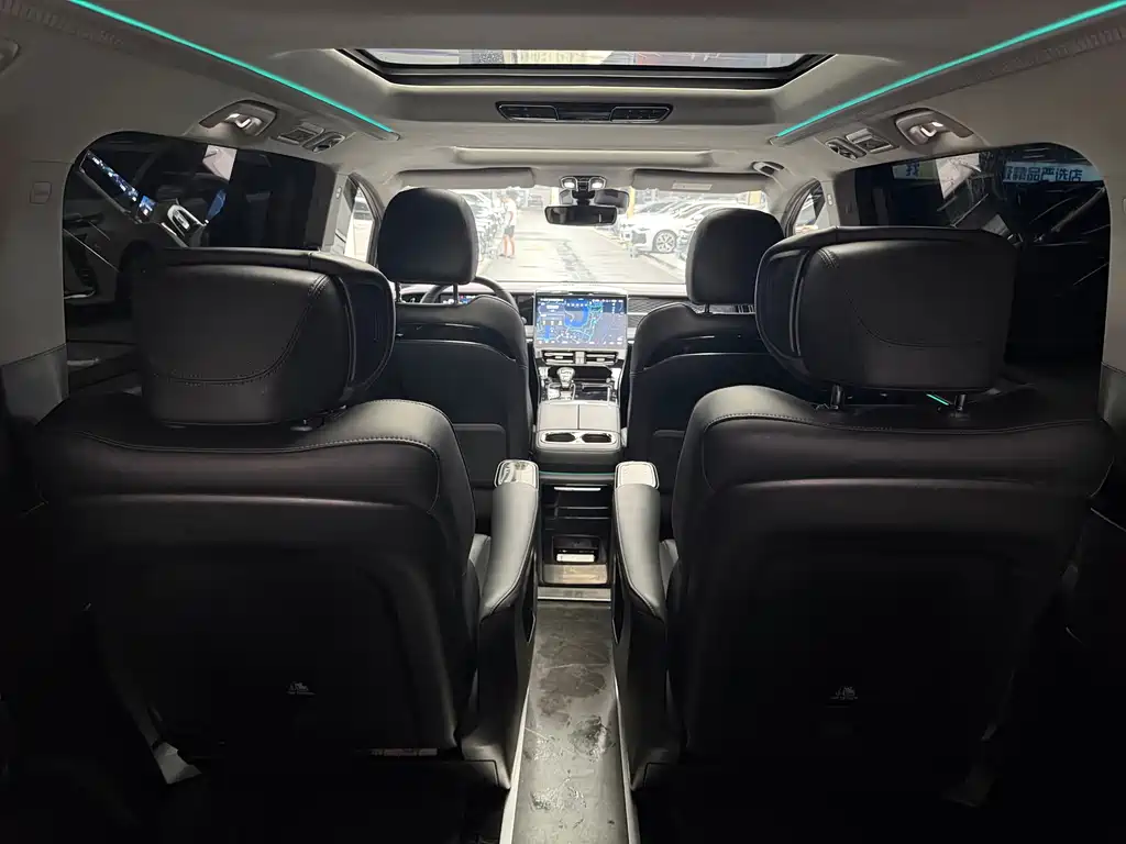 GAC Motor Trumpchi M8 — фото 20
