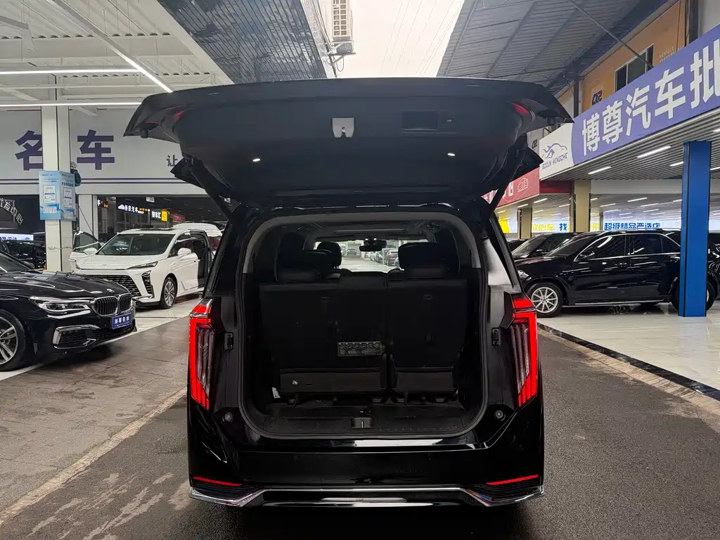 GAC Motor Trumpchi M8 — фото 23