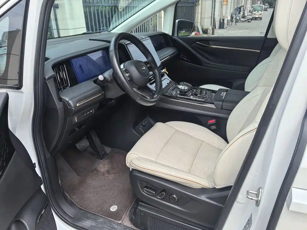GAC Motor Trumpchi E9 — фото 14
