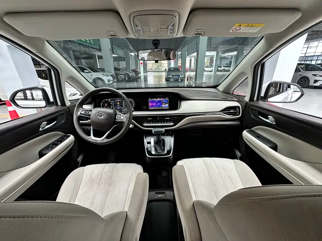 GAC Motor Trumpchi M6 — фото 8