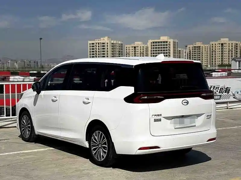 GAC Motor Trumpchi M6 — фото 4