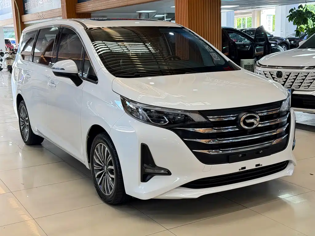 GAC Motor Trumpchi M6 — фото 3