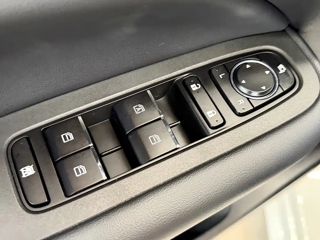 GAC Motor Trumpchi M6 — фото 8