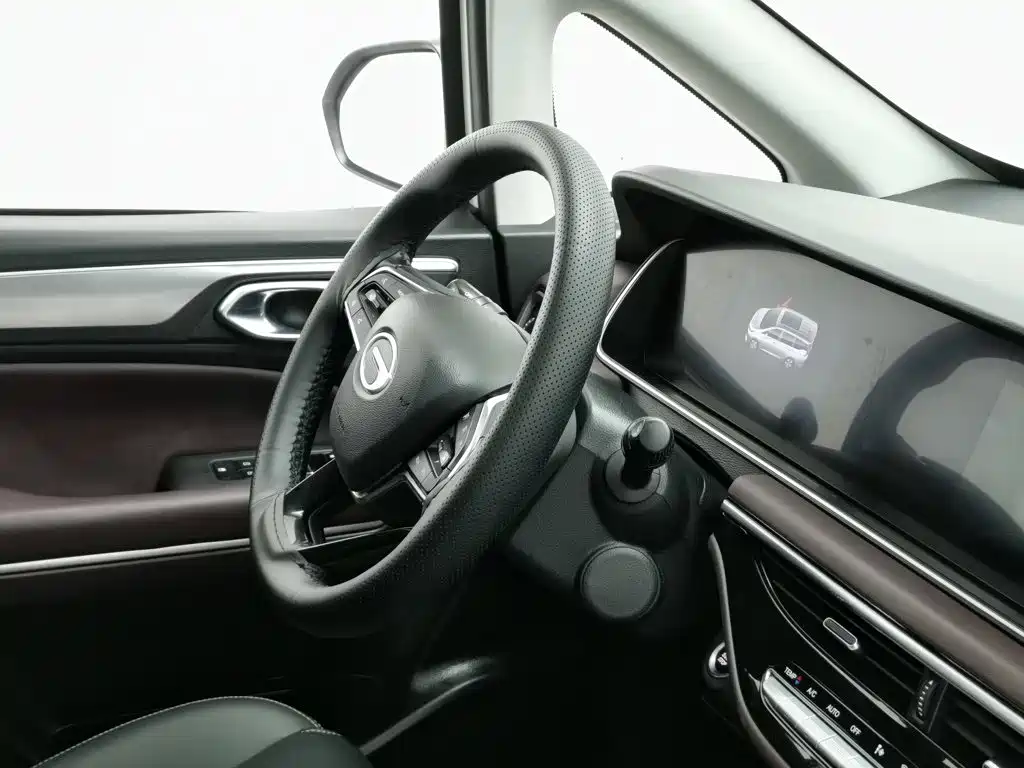 GAC Motor Trumpchi M6 — фото 22