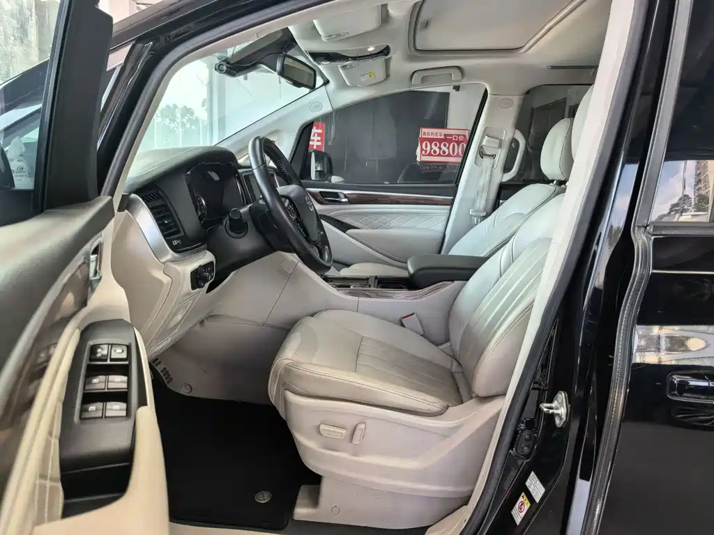 GAC Motor Trumpchi M8 — фото 4