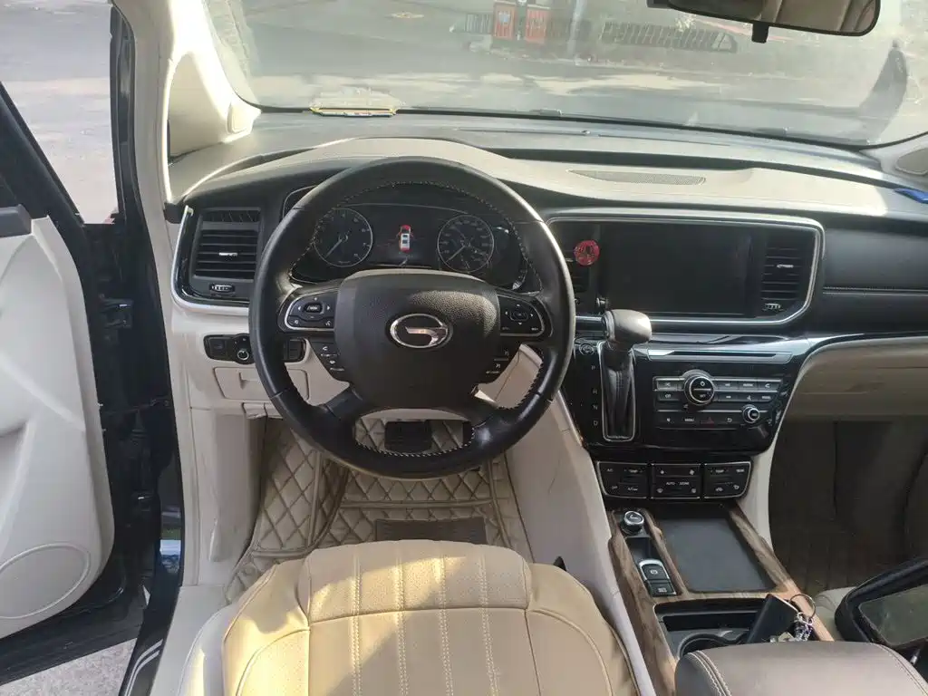 GAC Motor Trumpchi M8 — фото 11