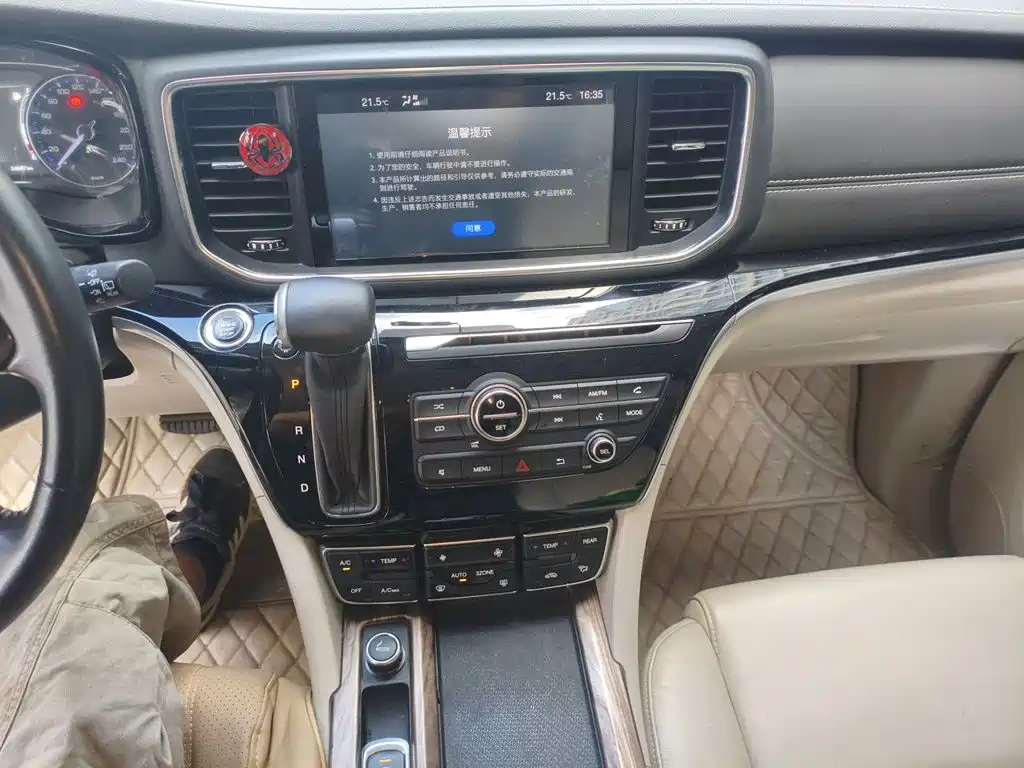 GAC Motor Trumpchi M8 — фото 14