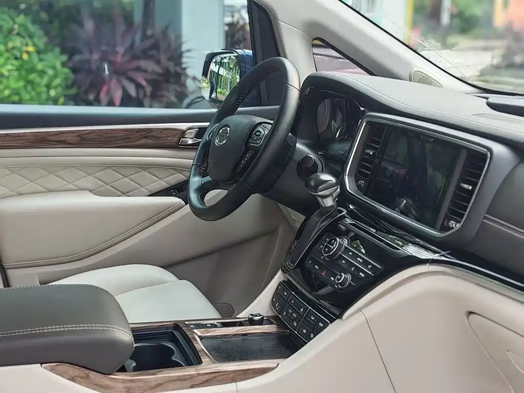 GAC Motor Trumpchi M8 — фото 13