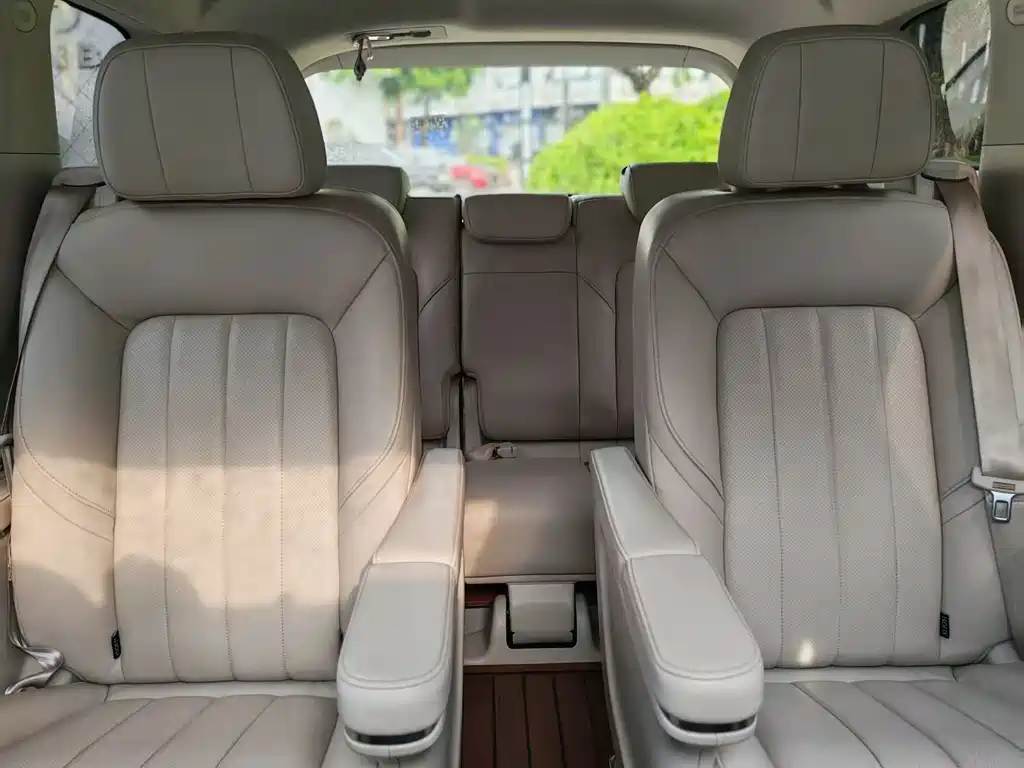 GAC Motor Trumpchi M8 — фото 18