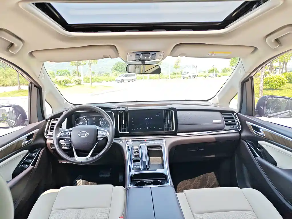 GAC Motor Trumpchi M8 — фото 9