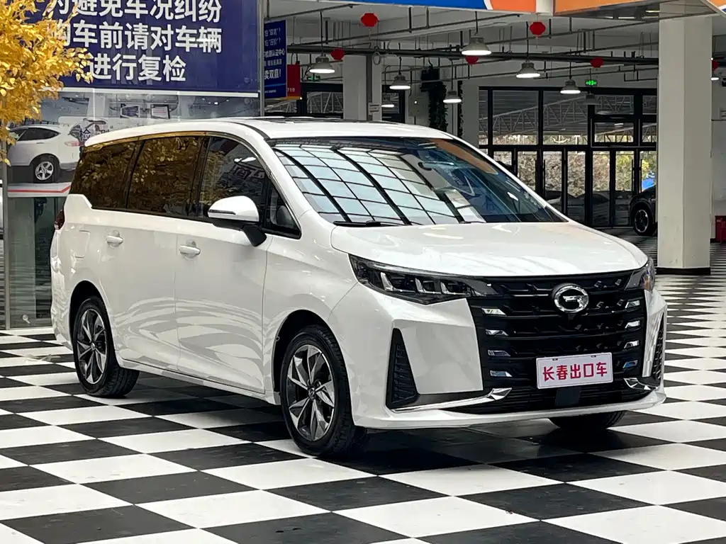 GAC Motor Trumpchi M6 — фото 3