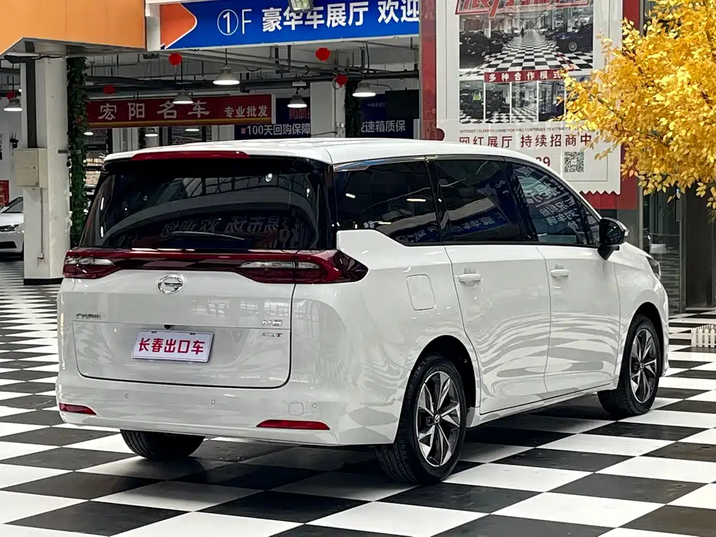 GAC Motor Trumpchi M6 — фото 4