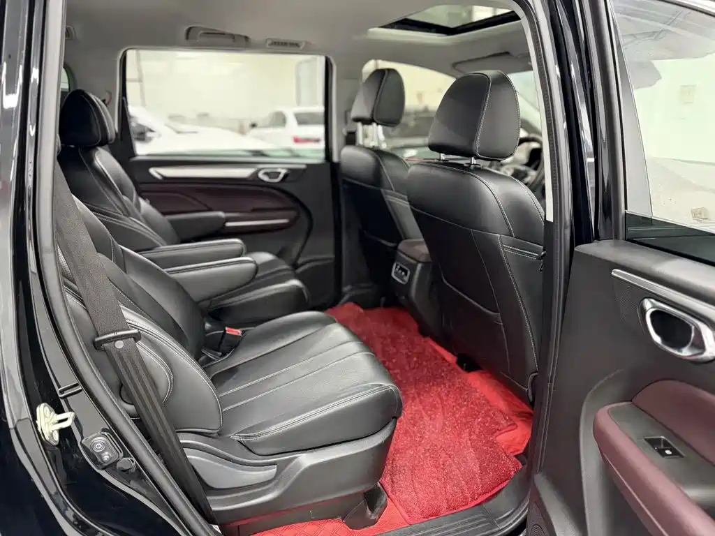 GAC Motor Trumpchi M6 — фото 15