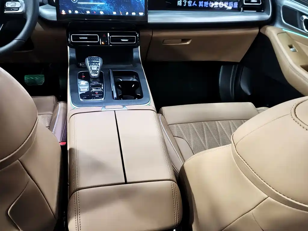 GAC Motor Trumpchi GS8 — фото 13