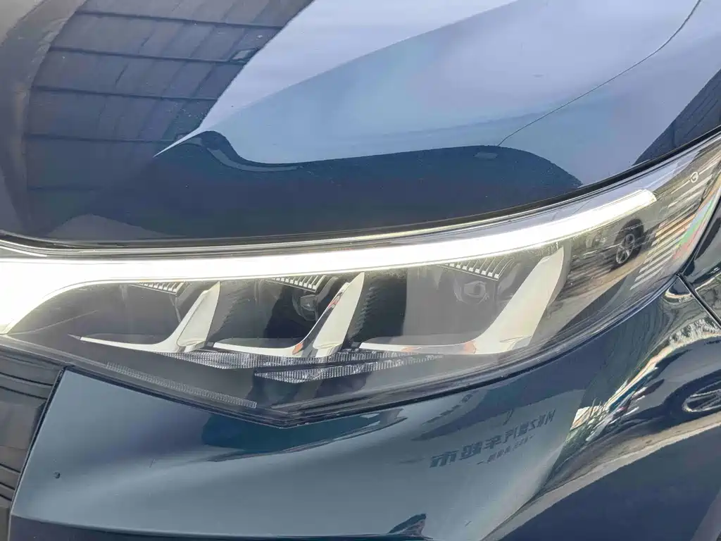 GAC Motor Trumpchi M6 — фото 33