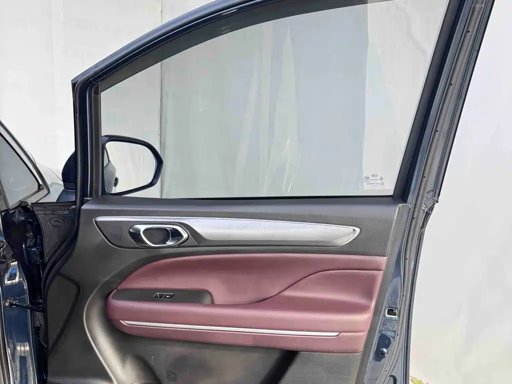 GAC Motor Trumpchi M6 — фото 34