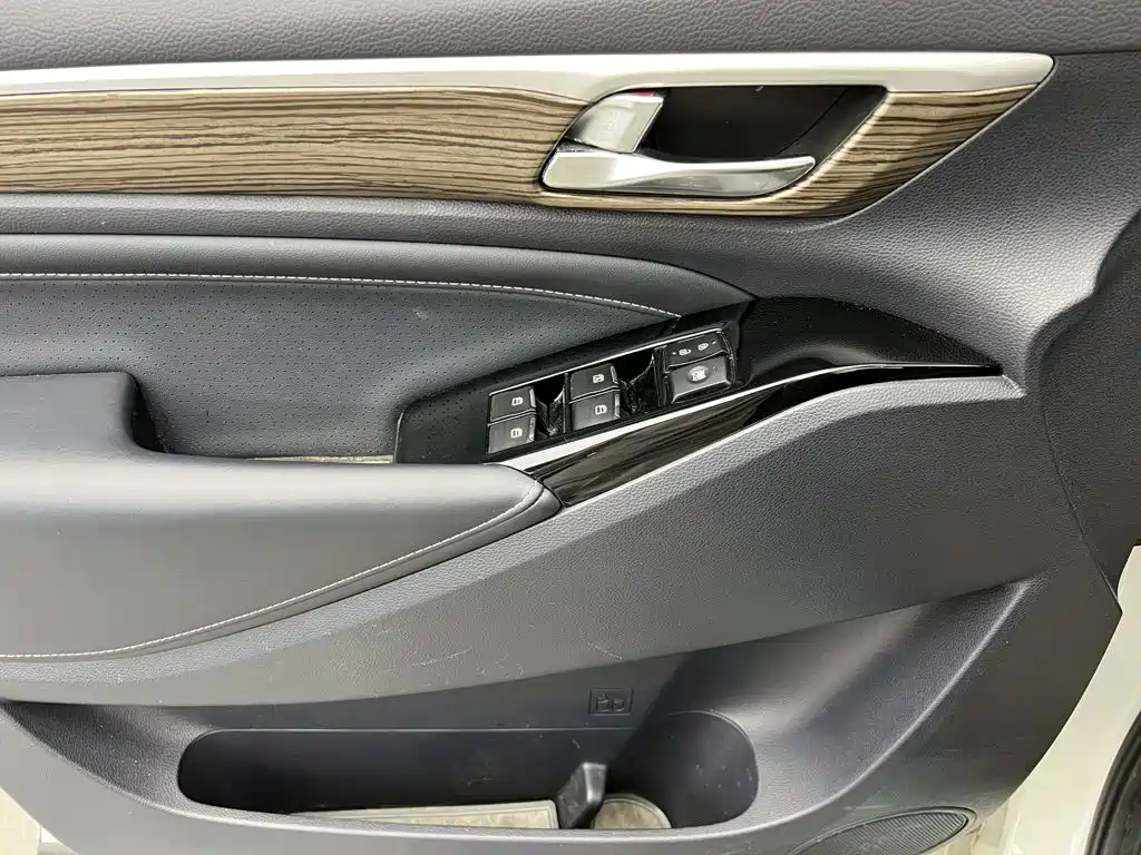 GAC Motor Trumpchi M8 — фото 14