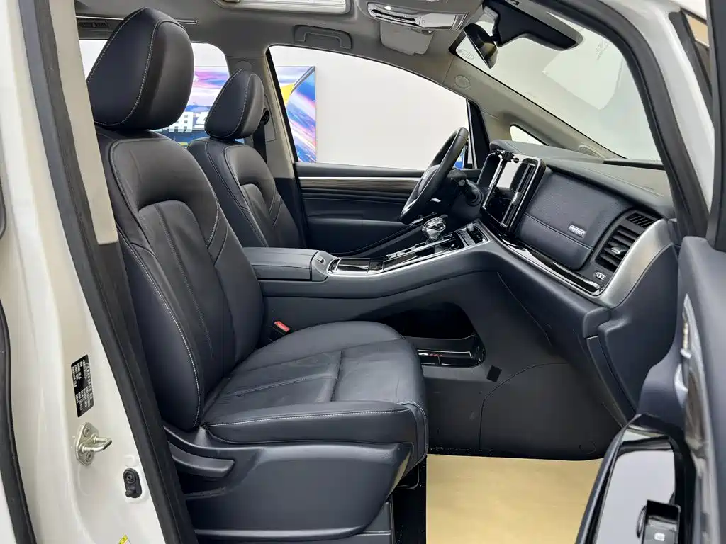 GAC Motor Trumpchi M8 — фото 16