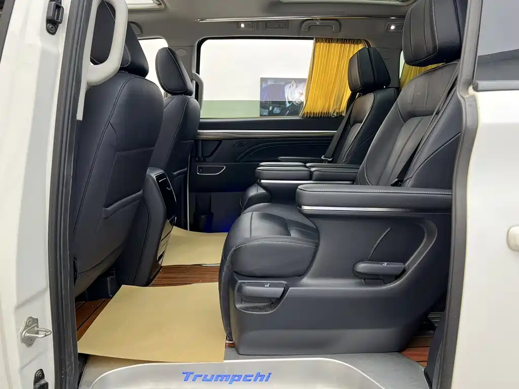 GAC Motor Trumpchi M8 — фото 33