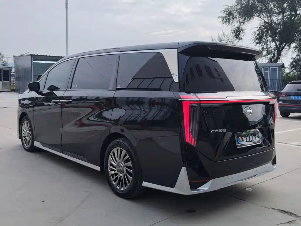 GAC Motor Trumpchi M8 — фото 10