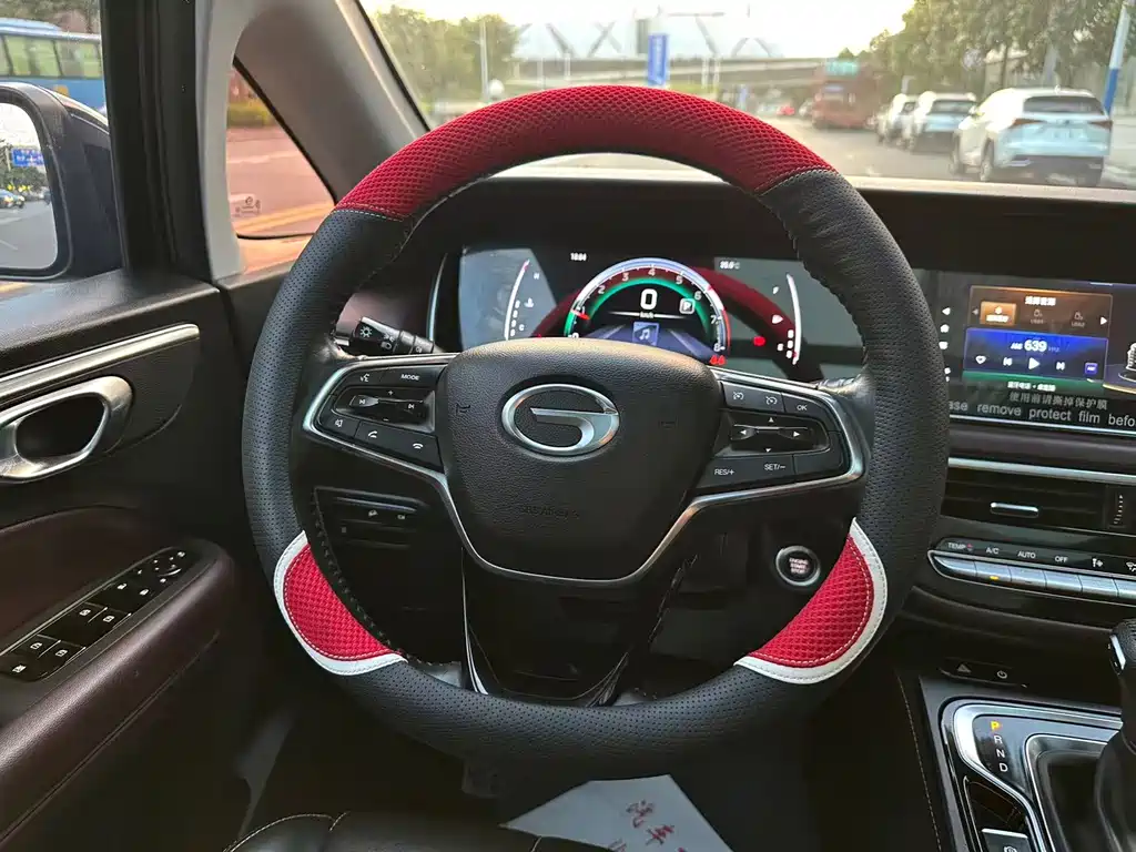 GAC Motor Trumpchi M6 — фото 11