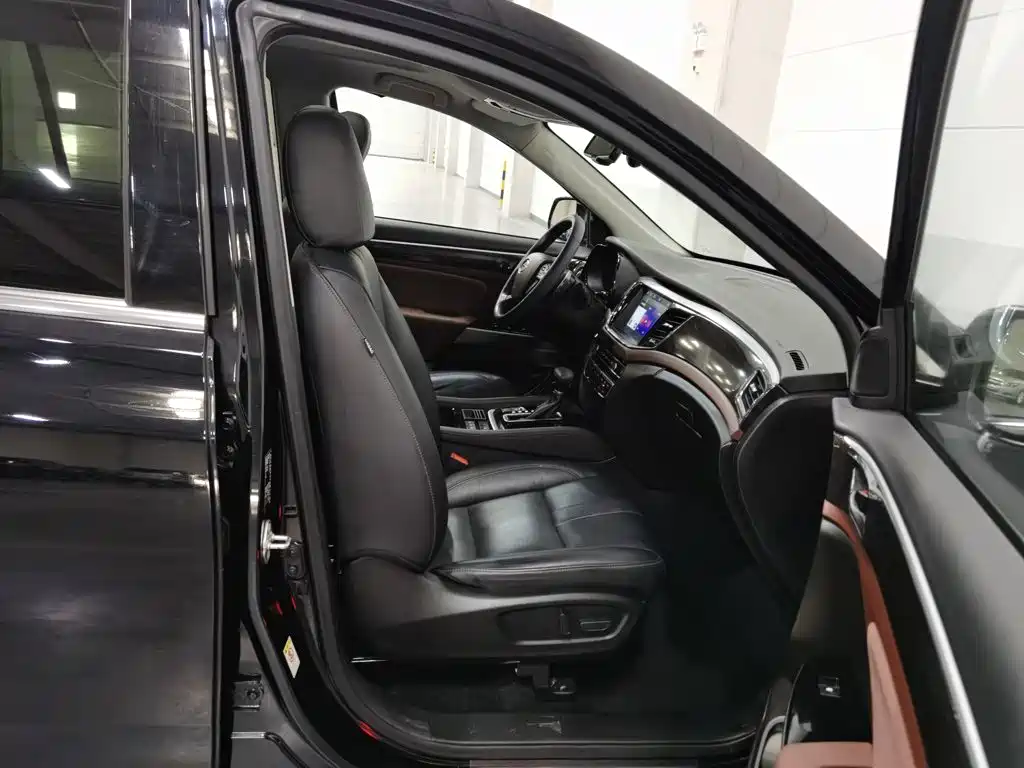 GAC Motor Trumpchi GS8 — фото 23